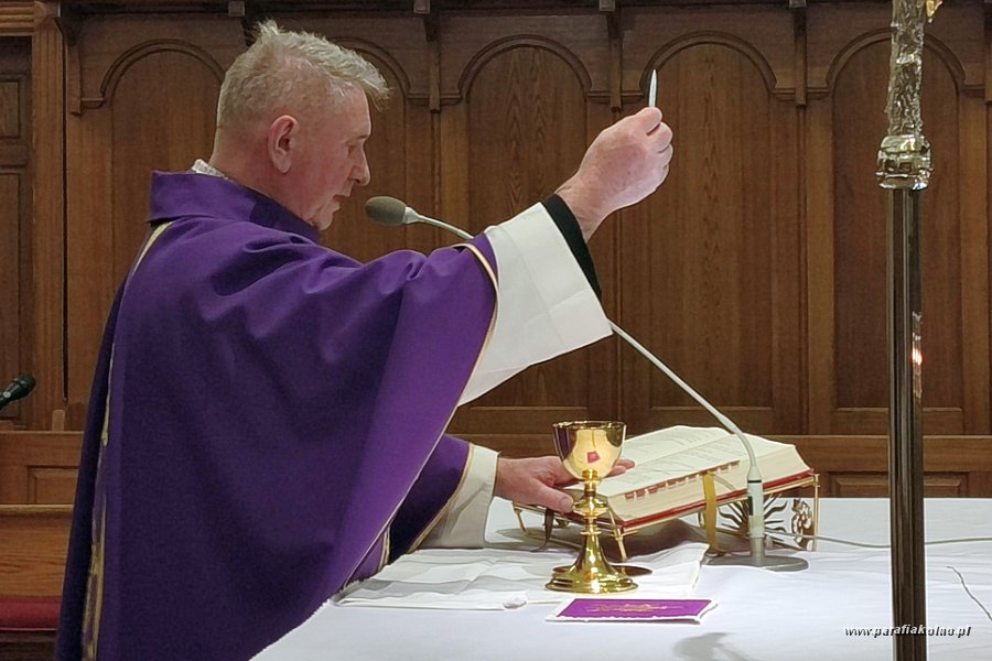 70 Msza wieczorna.jpg